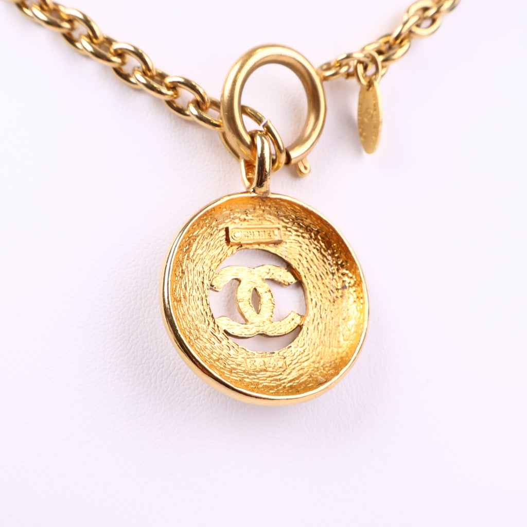 J3084* Chanel Necklace CC Gold Plated Sunburst ~Medallion Pendant | Pre-Owned Gold Gold-plated metal CC motif