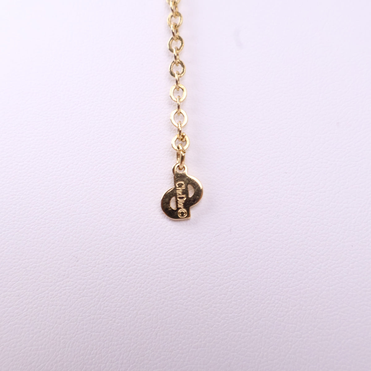 J3080 Christian Dior Necklace Logo | Pre-Owned Metal Dior logo