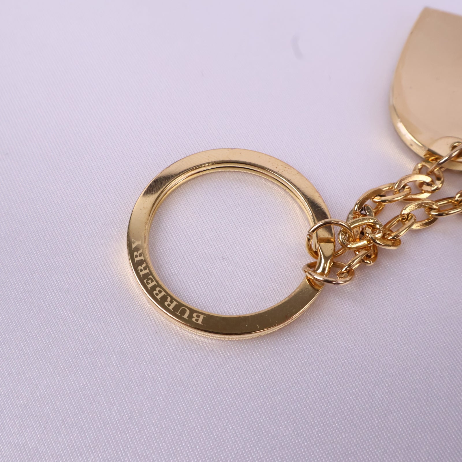 J3095 Burberry Charm / Pendant Burberry Key Holder Bag Charm Heart Bottle Motif | Pre-Owned  Metal Heart motif