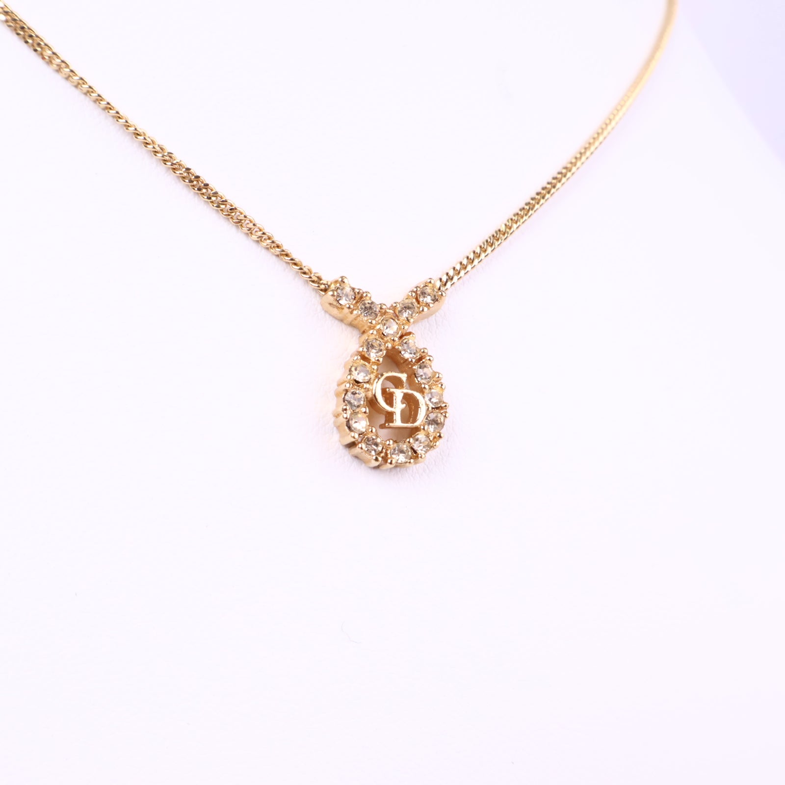 J3069 Christian Dior Necklace Dior Ribbon motif Rhinestone Gold Plated Necklace | Pre-Owned Gold Gold-plated metal, Crystal Ribbon motif