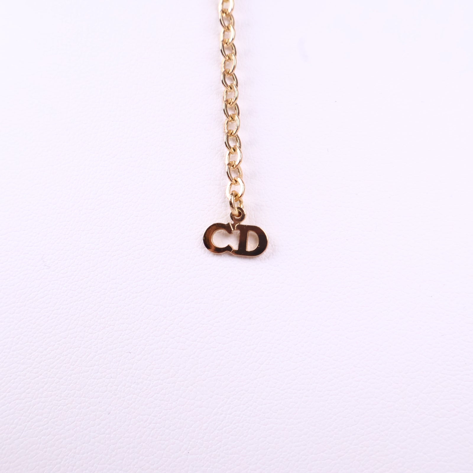 J3069 Christian Dior Necklace Dior Ribbon motif Rhinestone Gold Plated Necklace | Pre-Owned Gold Gold-plated metal, Crystal Ribbon motif