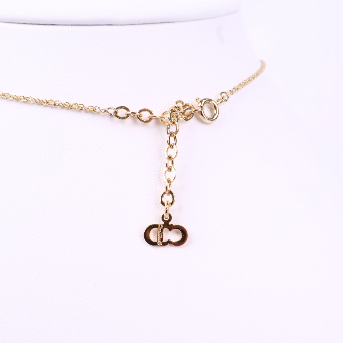 J3083 Christian Dior Necklace Dior Ribbon motif Rhinestone Gold Plated Necklace | Pre-Owned Like Gold-plated metal, Crystal Ribbon motif