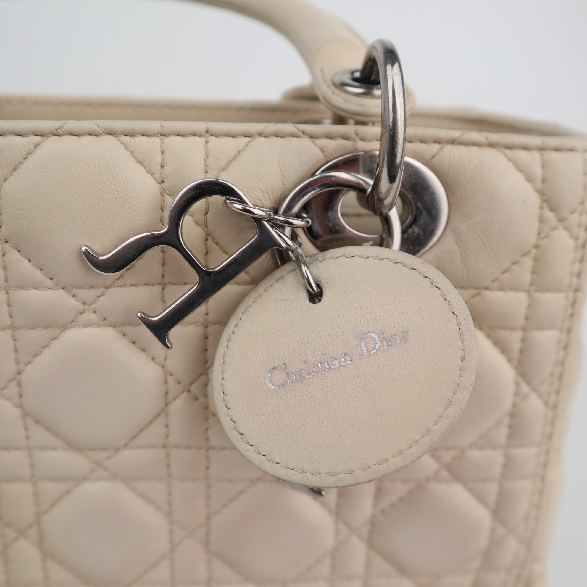 C2491 Christian Dior Top Handle Bag Beige Cannage Quilted Lambskin Leather Medium Lady Dior Bag | Pre-Owned Very Good Beige Lambskin leather Cannage quilted