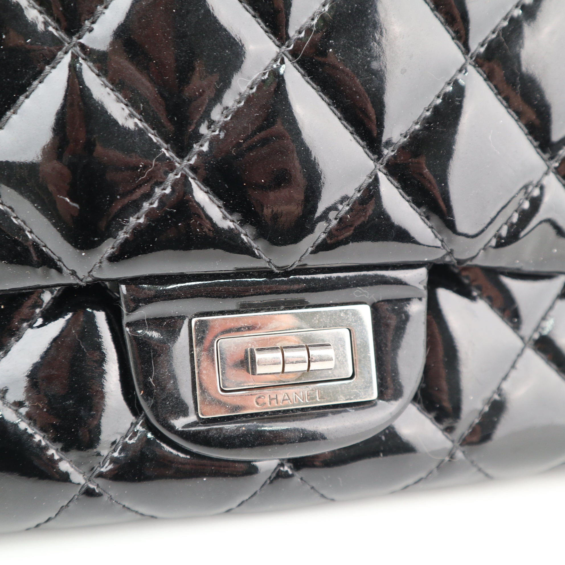 C2493 Chanel Shoulder Bag 2.55 Reissue Patent Leather Jumbo | Pre-Owned Very Good Patent leather Quilted