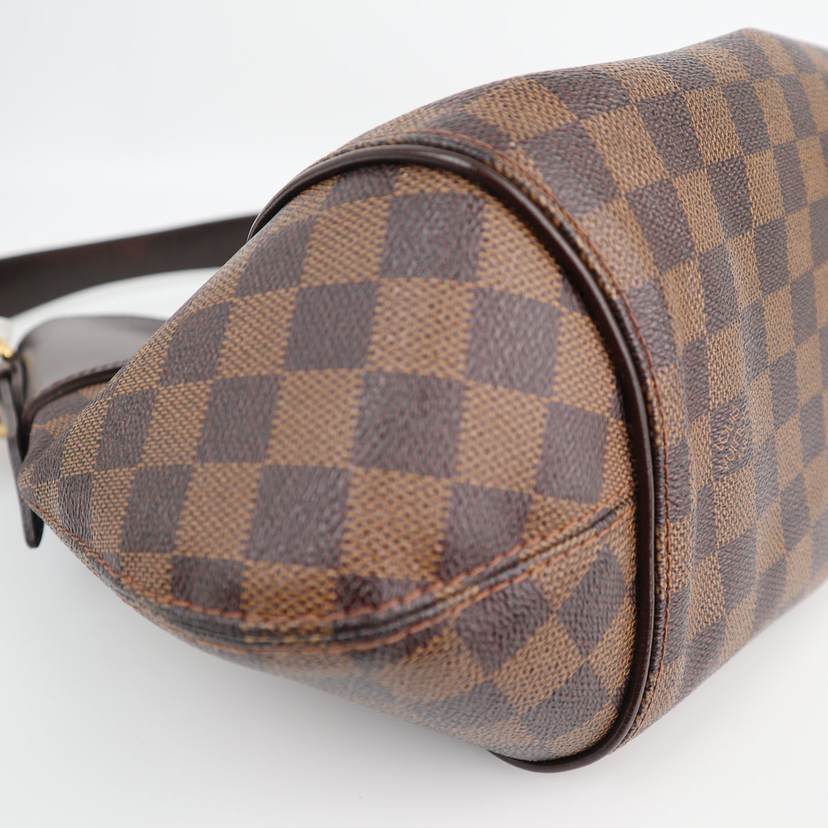 Louis Vuitton Damier Ebene Sistina MM Shoulder Bag C1626R | Pre-Owned Very Good Brown Damier Ebene Canvas