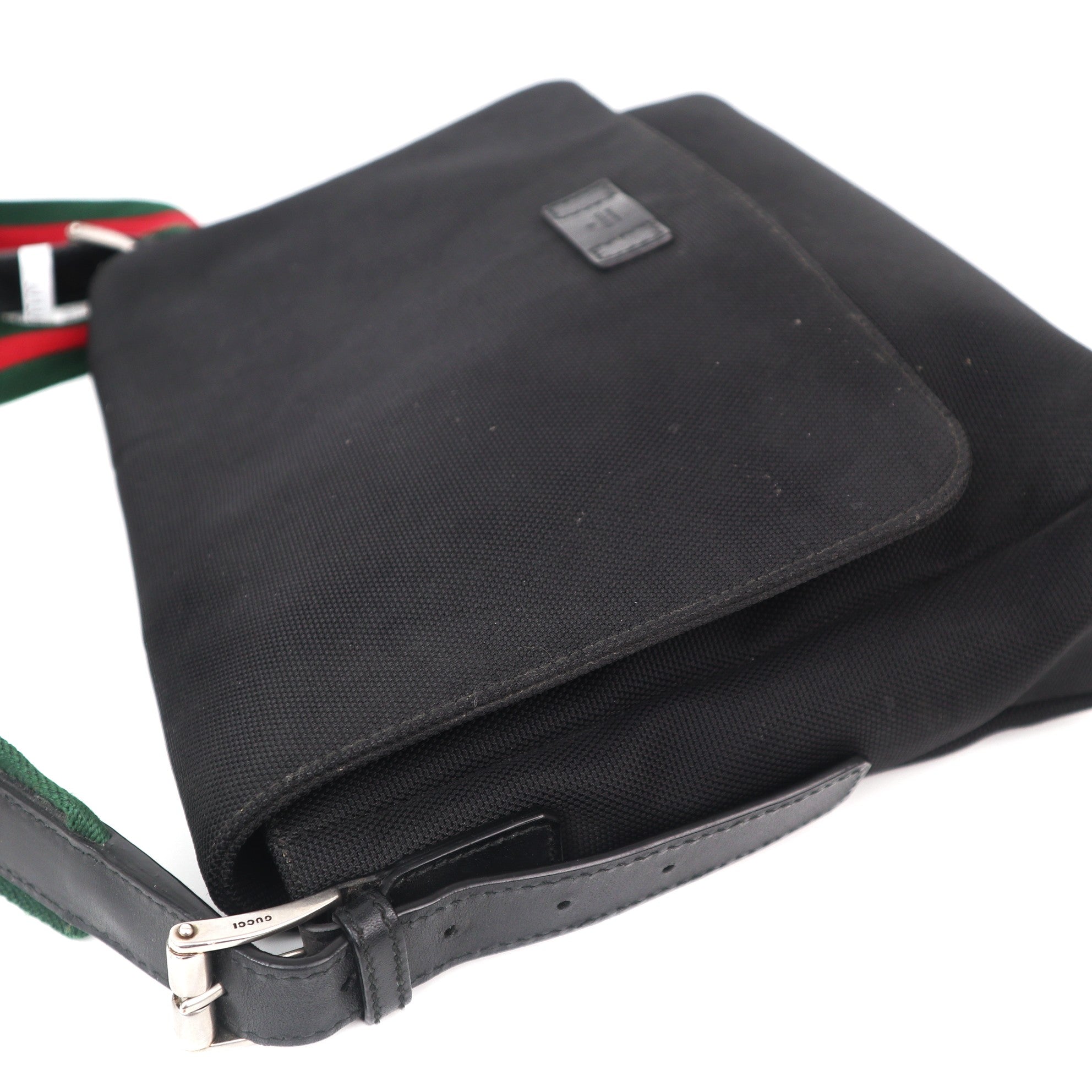 C1070 Gucci Techno Canvas Web Flap Messenger In Black -Pre Owned