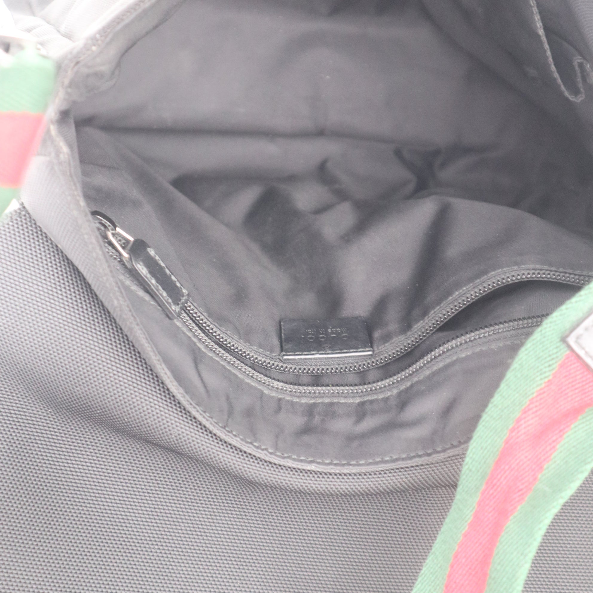 C1070 Gucci Techno Canvas Web Flap Messenger In Black -Pre Owned