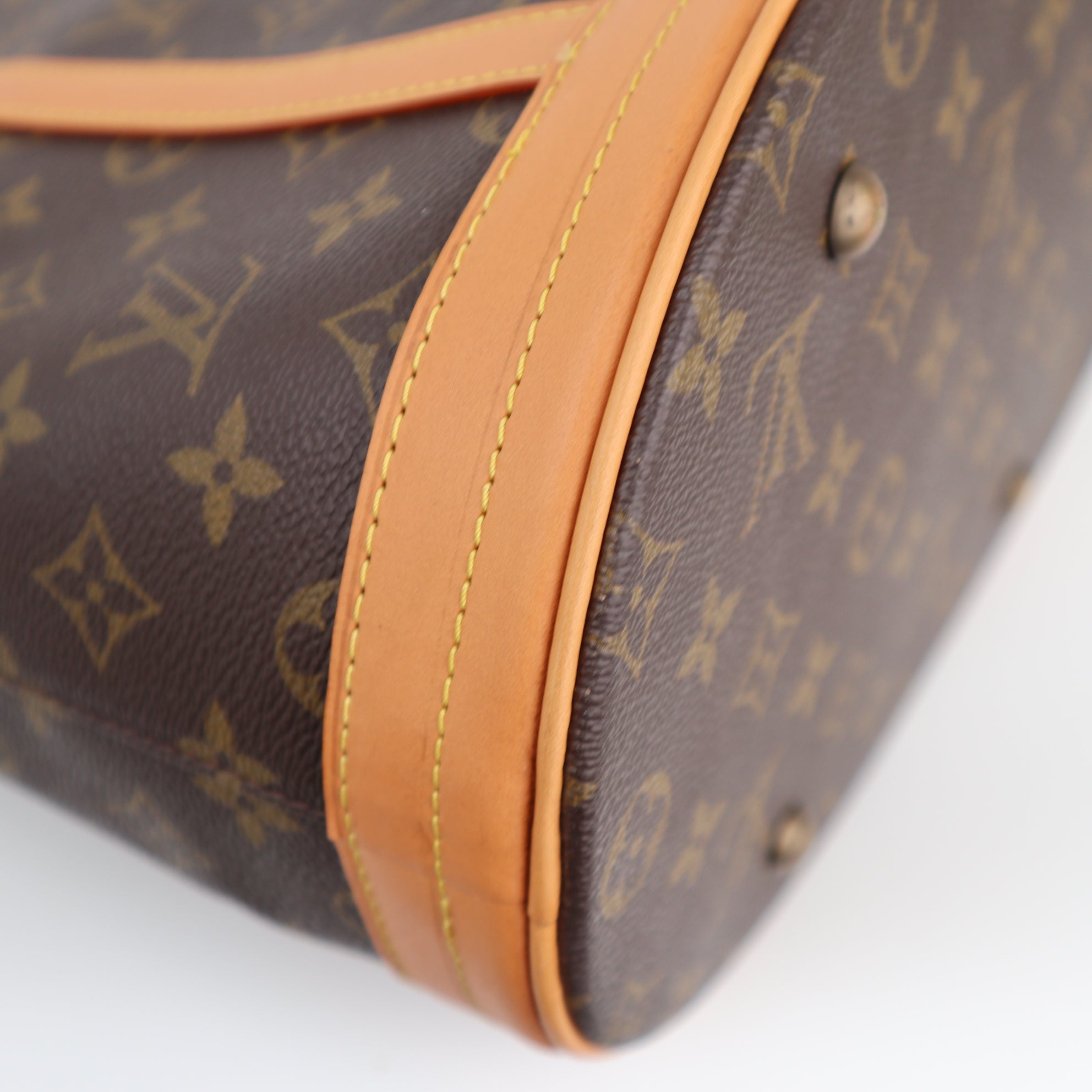 C2506R Louis Vuitton Bucket Bag Monogram Canvas Bucket GM Bag | Pre-Owned Excellent Brown Monogram Canvas