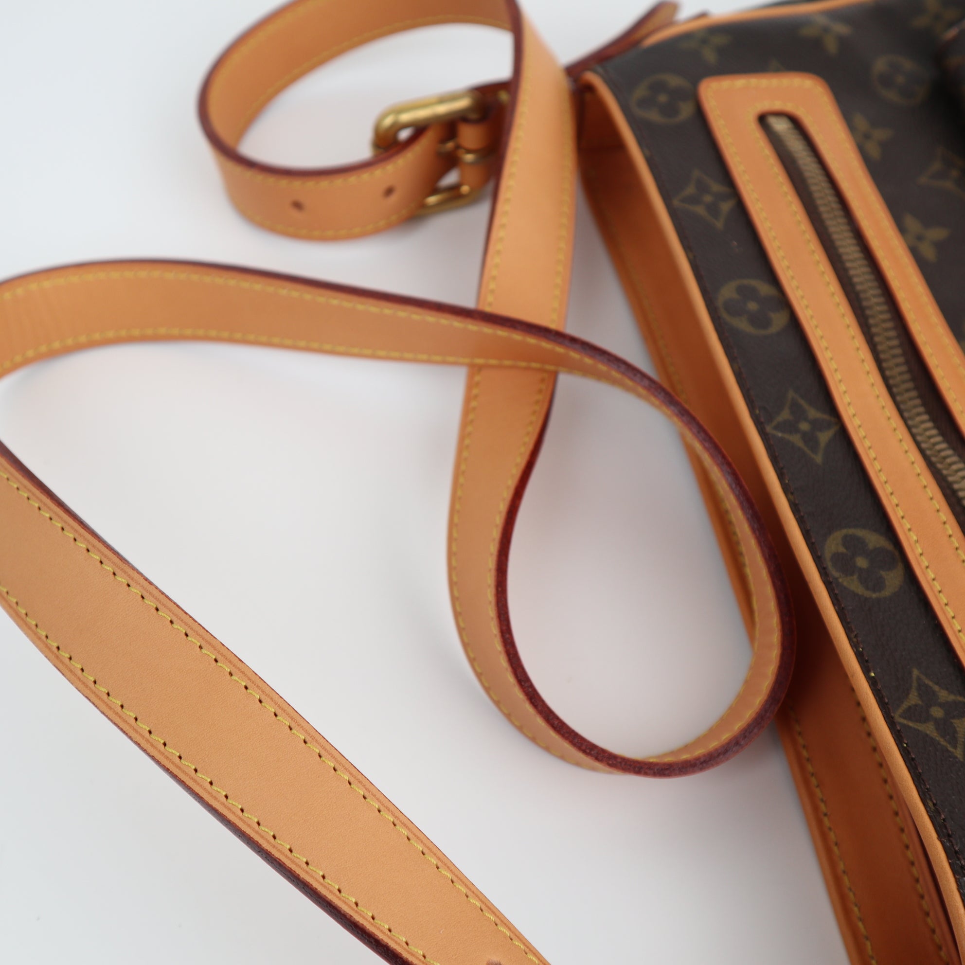 Louis Vuitton Monogram Canvas Hudson GM Shoulder Bag C1641R | Pre-Owned Excellent Brown Monogram Canvas