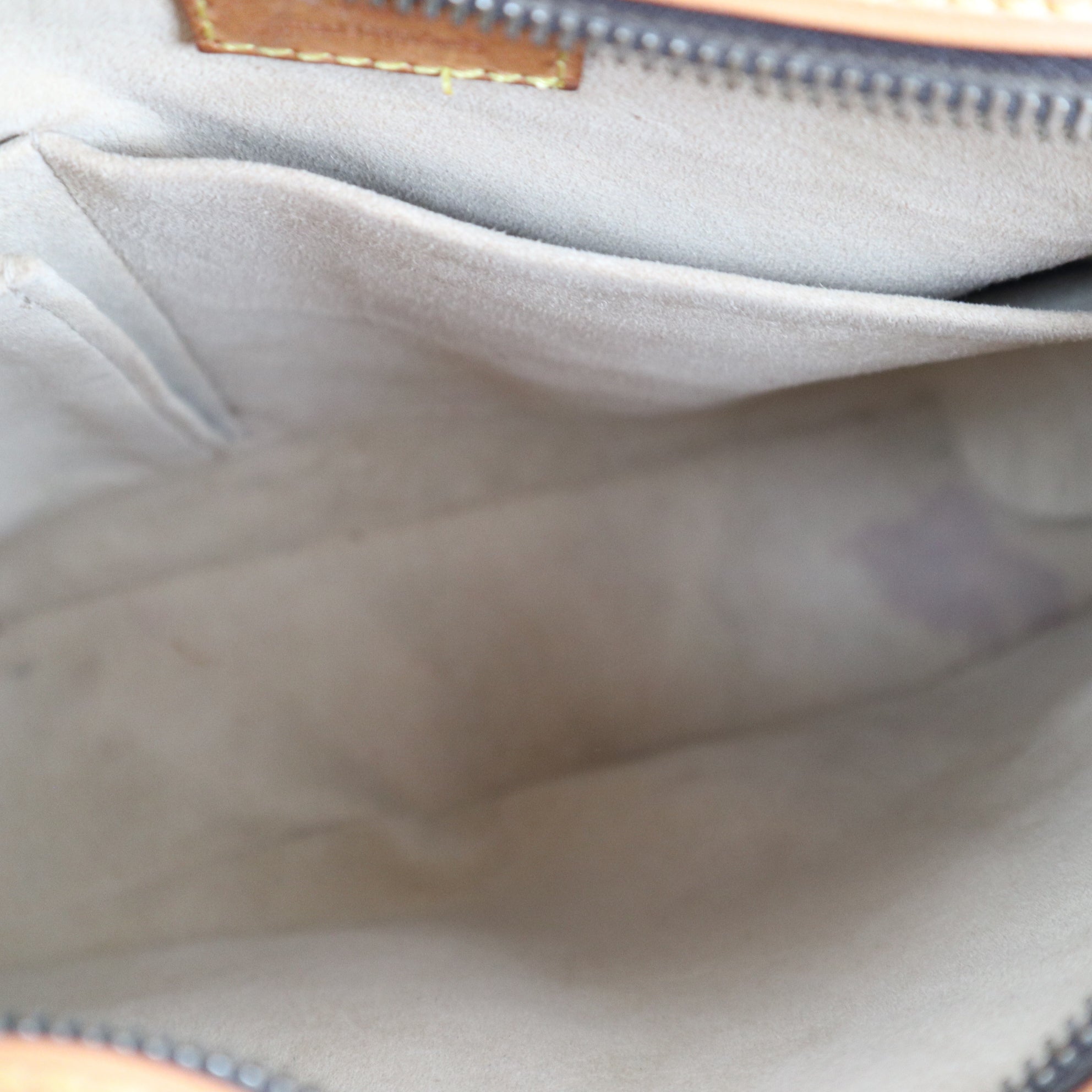 Louis Vuitton Monogram Canvas Hudson GM Shoulder Bag C1641R | Pre-Owned Excellent Brown Monogram Canvas