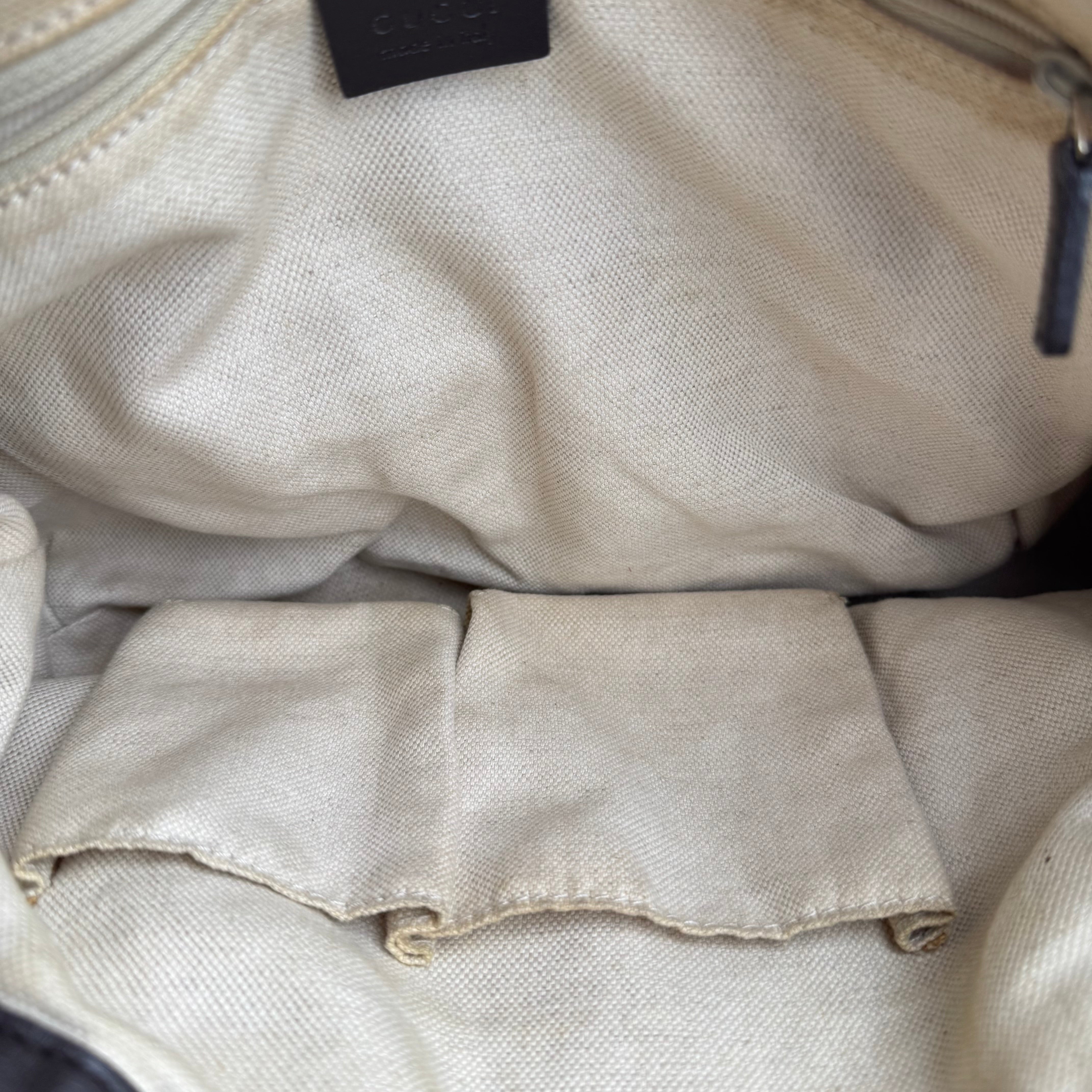 J1355 Gucci Sukey Tote Bag Medium- Pre Owned