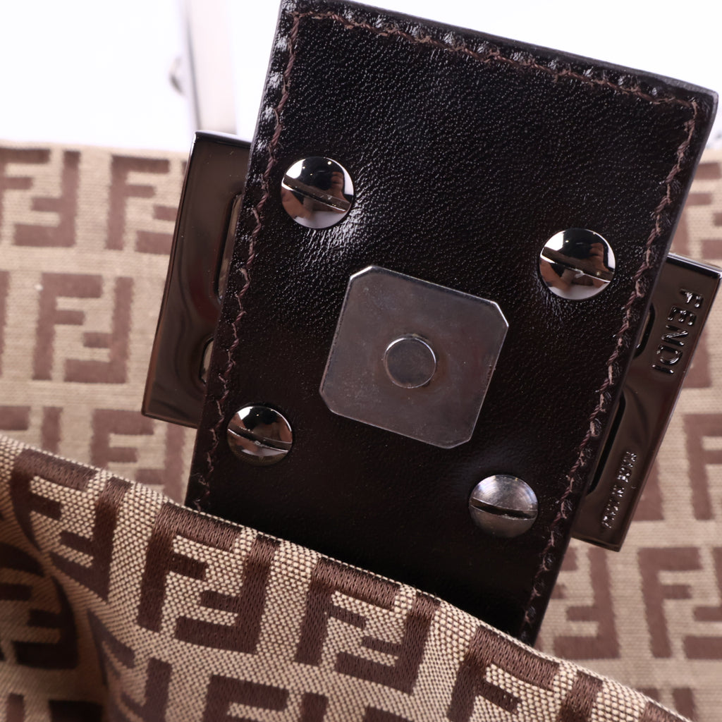 J2844 Fendi Shoulder Bag Brown Zucca Cancas Mamma Baguette handbag | Pre-Owned Brown Canvas FF Monogram