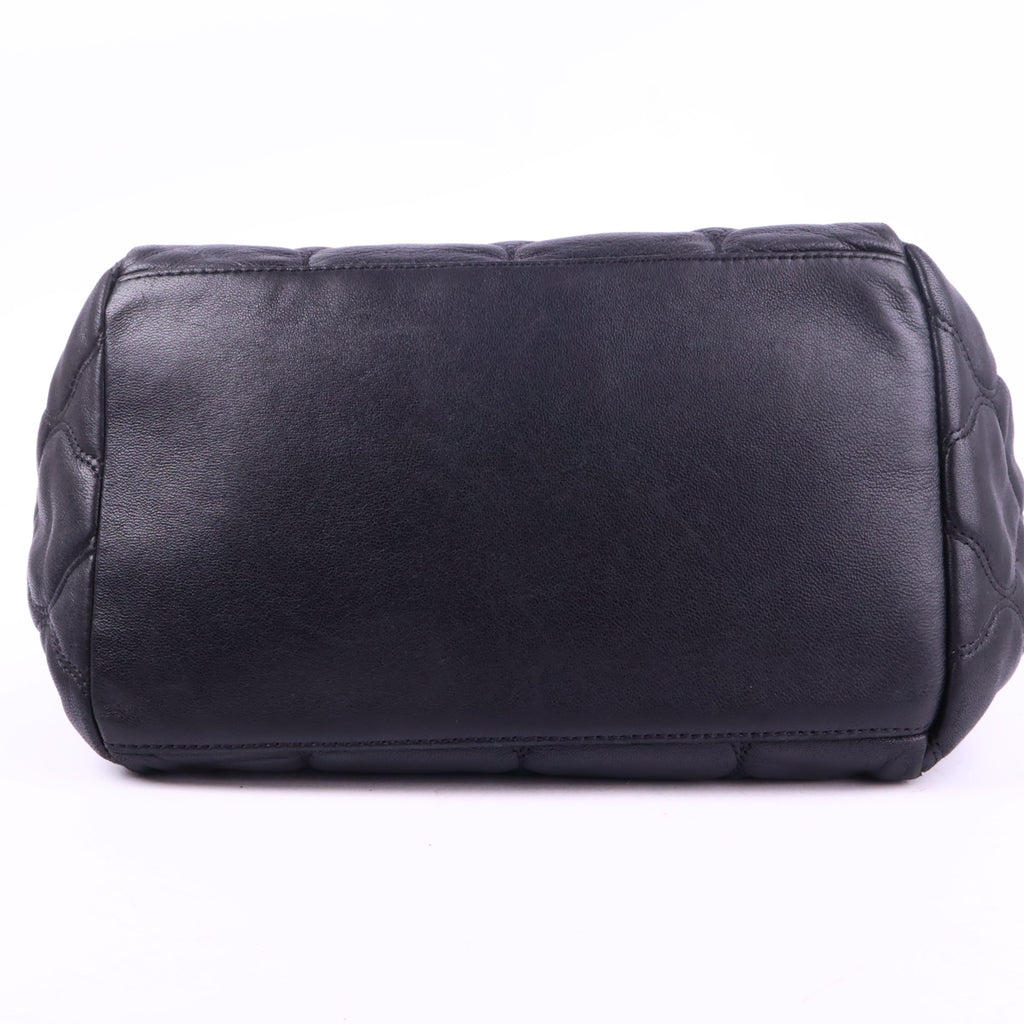 J2852 Chanel Shoulder Bag Black Lambskin Leather Quilted Accordian Shoulder Bag | Pre-Owned Black Leather