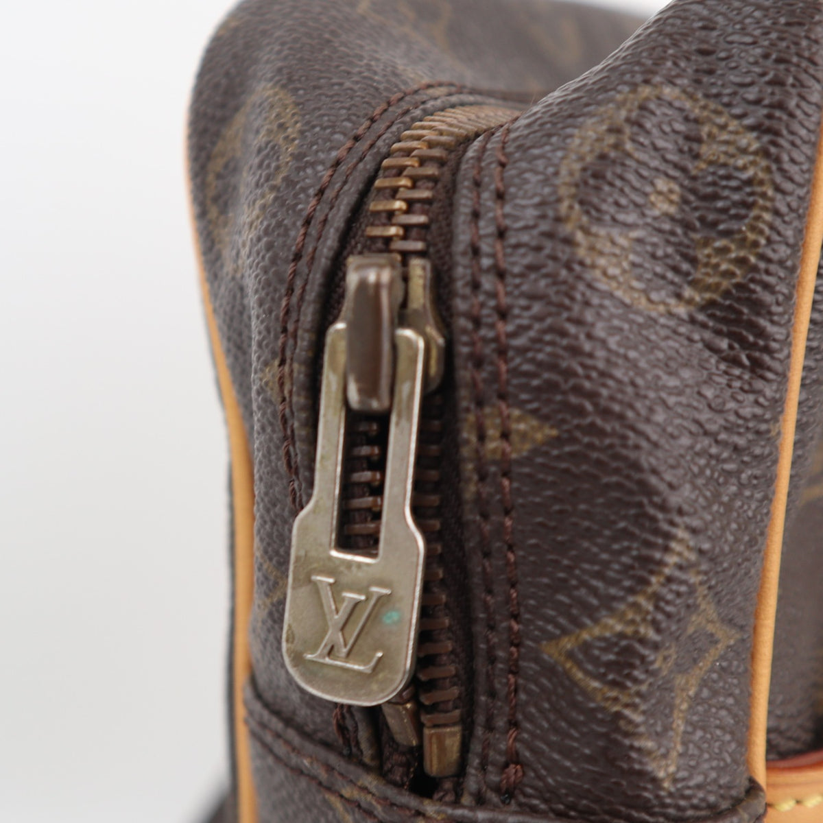 Louis Vuitton Monogram Danube MM Shoulder Bag C1649R | Pre-Owned Very Good Brown Monogram Canvas