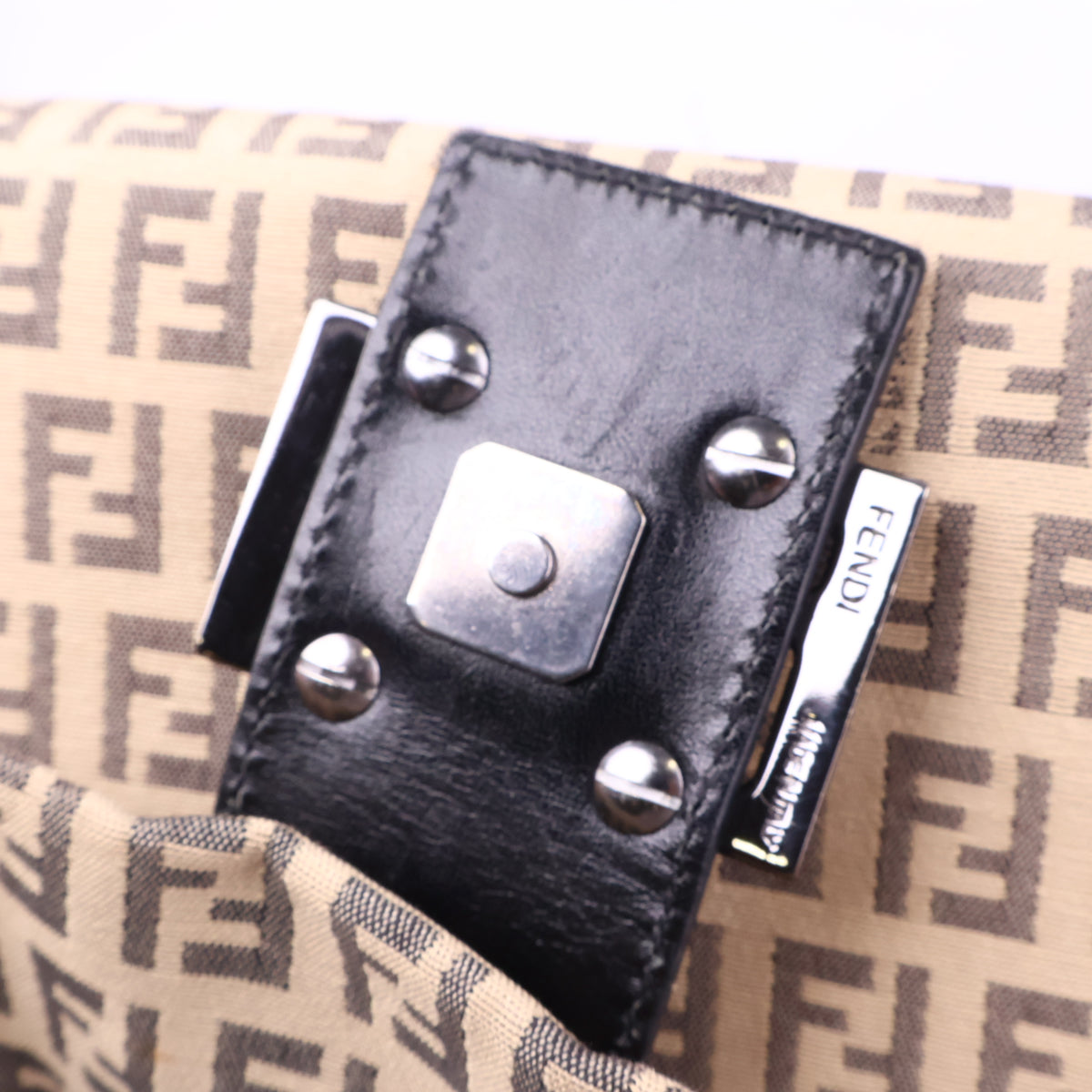J2970 Fendi Shoulder Bag Borsa Mamma Bauguette Zuccino Canvas Beigo Shoulder Bag | Pre-Owned Brown Zuccino Canvas