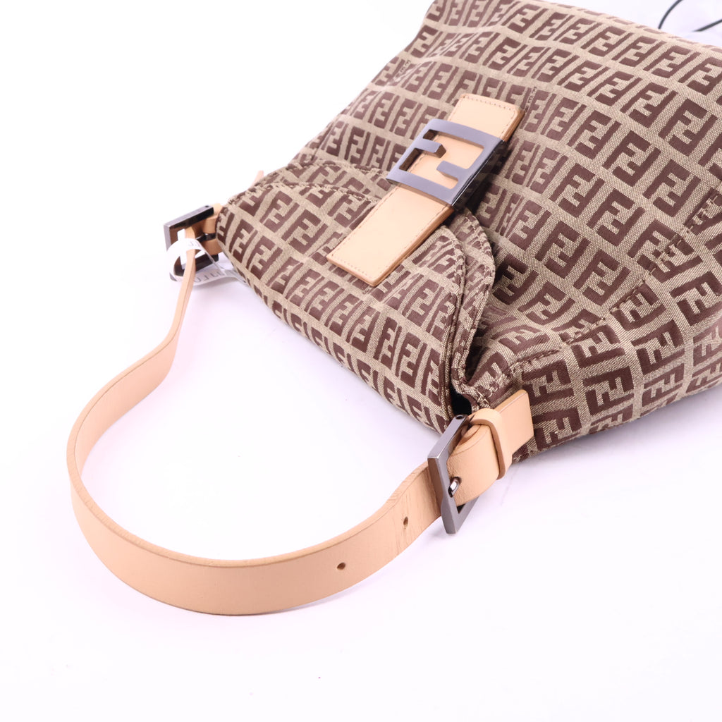 J2944 Fendi Shoulder Bag Zucchino Cnavas FF Double Flap Shoulder Bag | Pre-Owned Brown Canvas FF Monogram