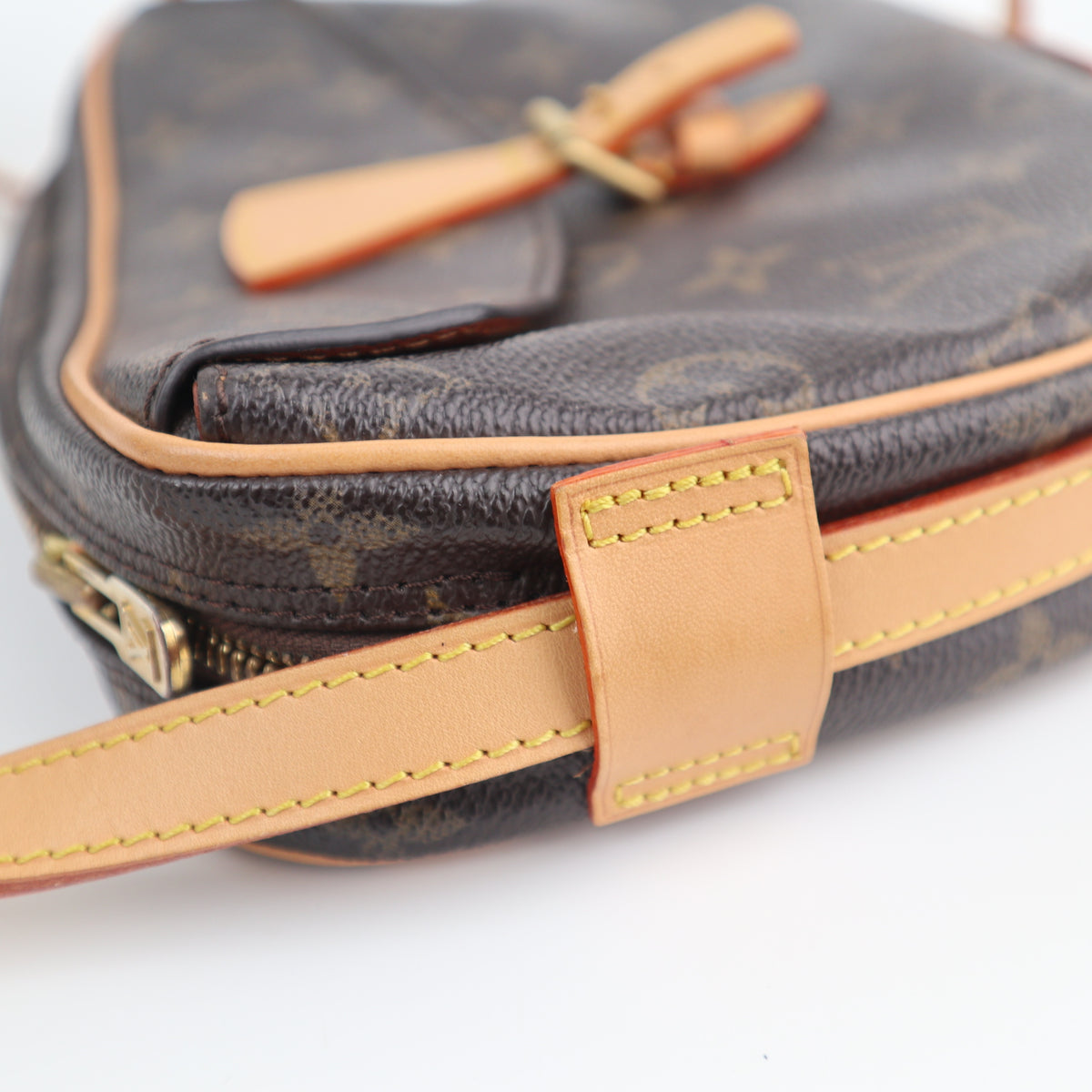 C2520R Louis Vuitton Crossbody Bag Monogram Jeune Fille MM | Pre-Owned Excellent Brown Monogram Coated Canvas