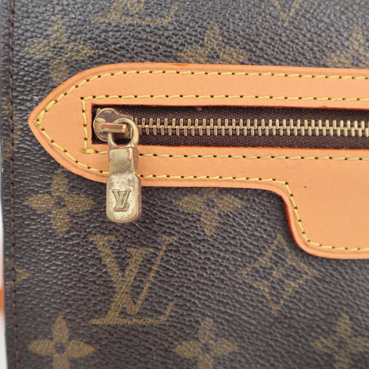 C2521R Louis Vuitton Crossbody Bag Monogram Saint Germain 28 | Pre-Owned Excellent Brown Monogram Coated Canvas