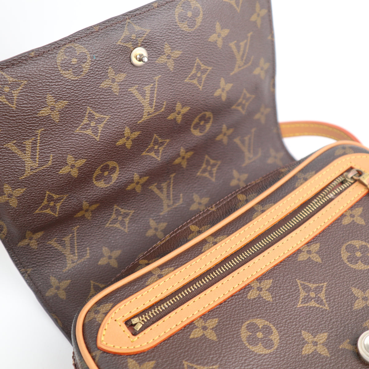 C2521R Louis Vuitton Crossbody Bag Monogram Saint Germain 28 | Pre-Owned Excellent Brown Monogram Coated Canvas