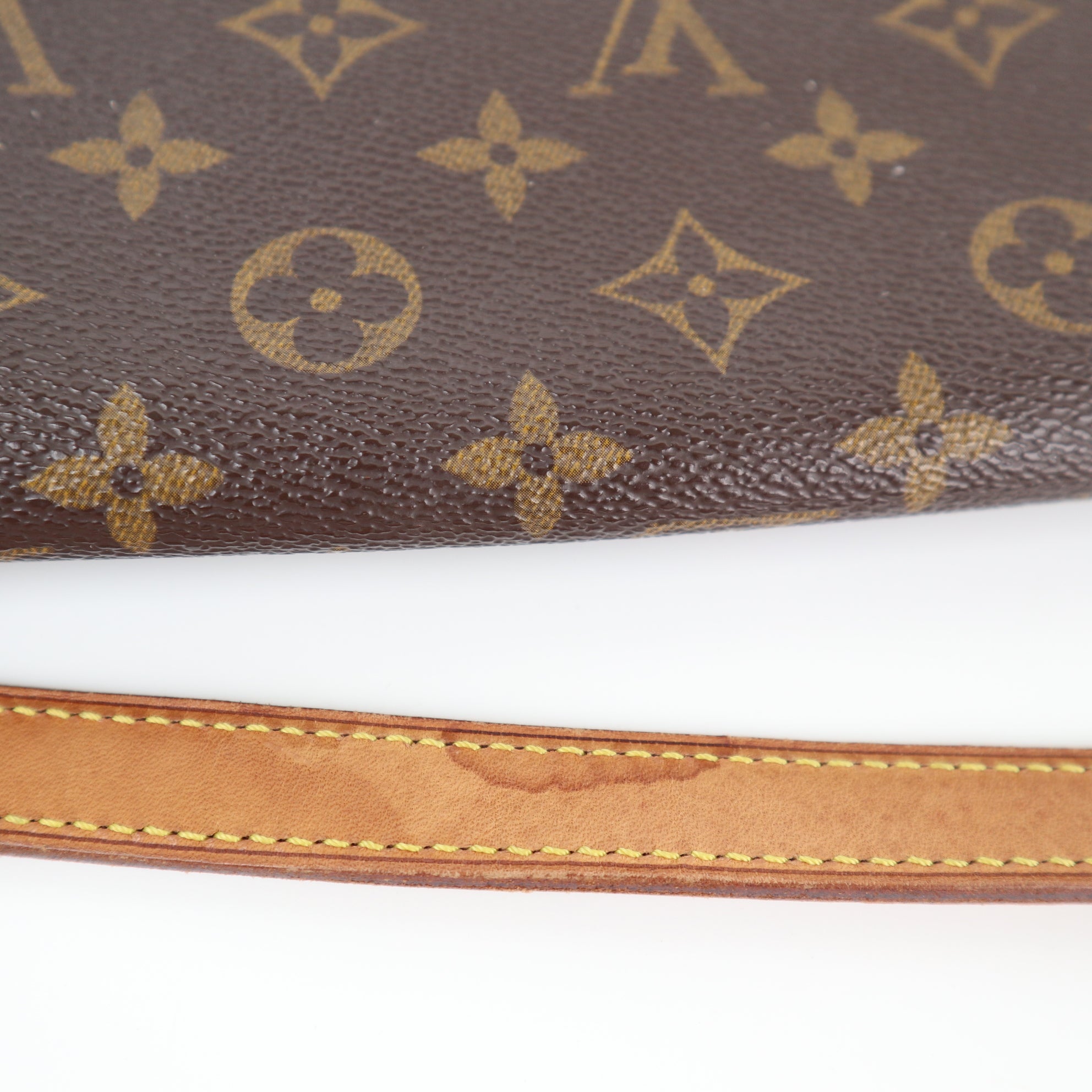 Louis Vuitton Monogram Musette Tango Shoulder Bag C1655 | Pre-Owned Very Good Brown Monogram Canvas