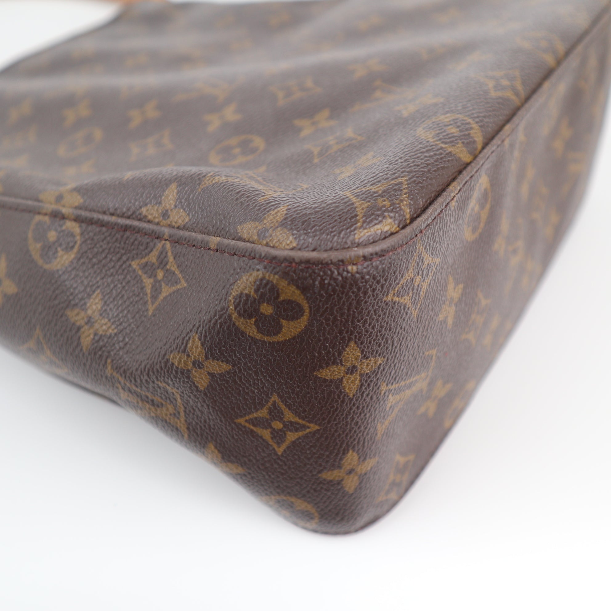 C2531 Louis Vuitton Shoulder Bag Looping GM Monogram | Pre-Owned Very Good Brown Monogram Coated Canvas, Leather Trim