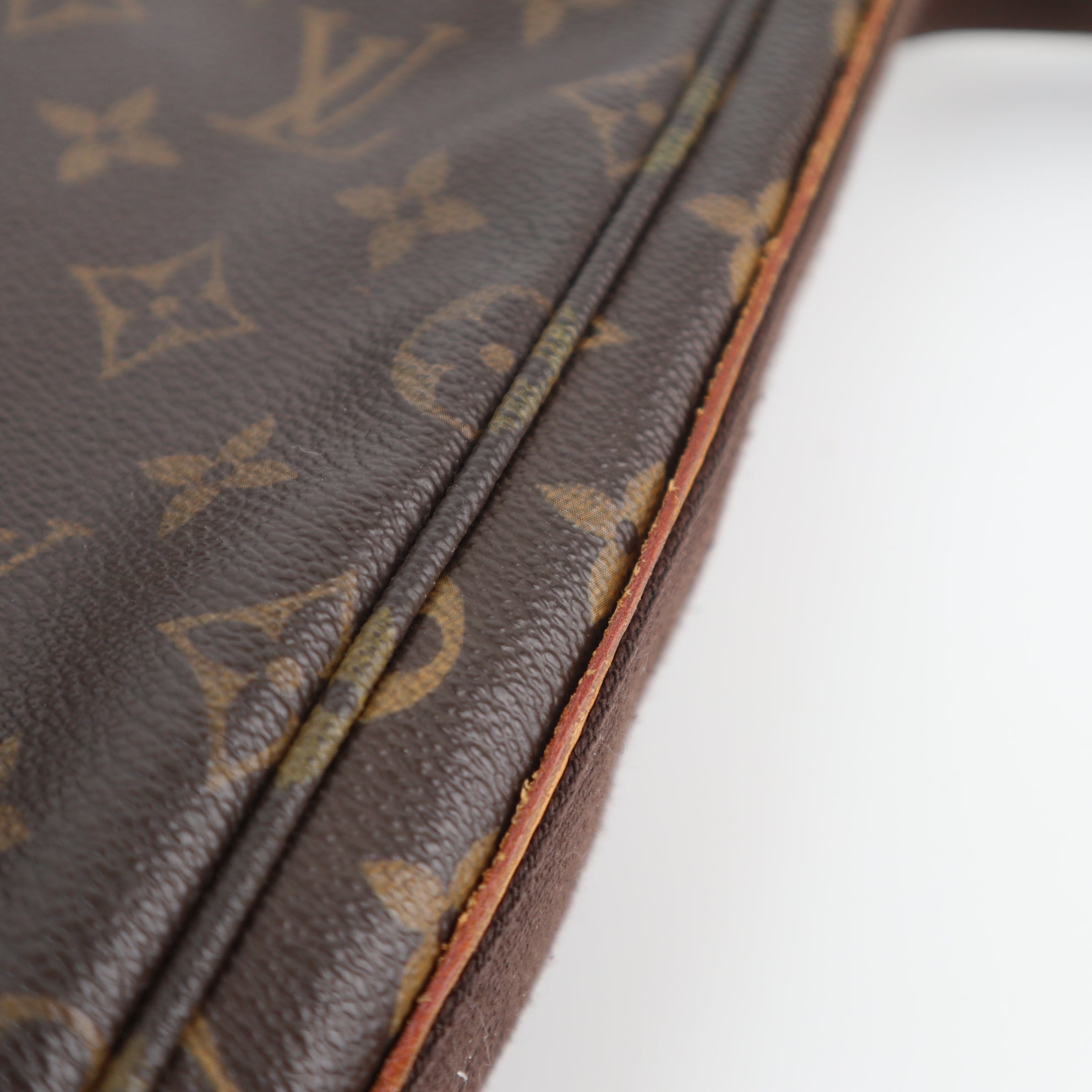 Louis Vuitton Monogram Canvas Beaubourg Shoulder Bag C1667 | Pre-Owned Very Good Brown Monogram Canvas