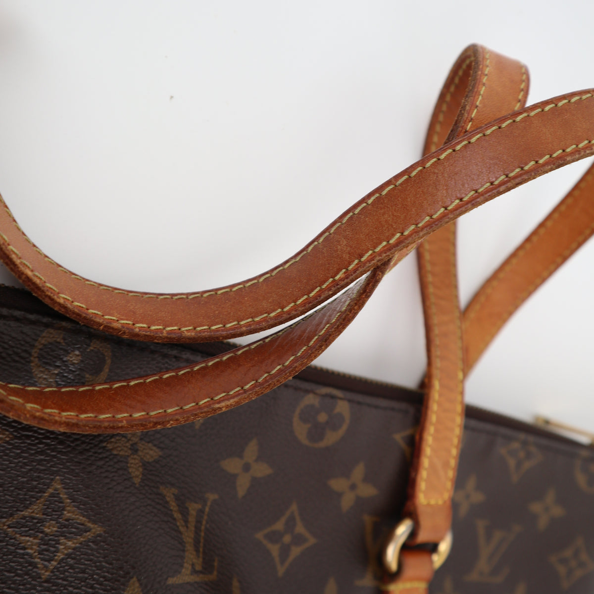 Louis Vuitton Monogram Canvas Totally MM Shoulder Bag C1672 | Pre-Owned Very Good Brown Monogram Canvas