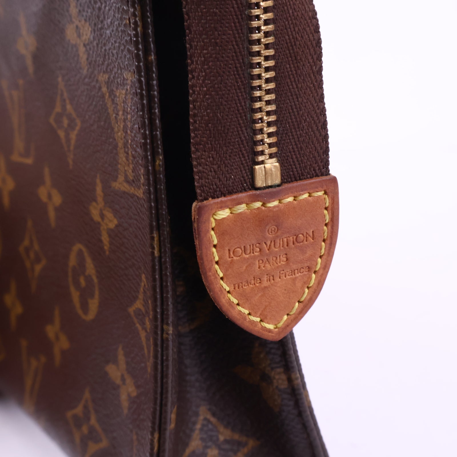 J2843 Louis Vuitton Mini Bag Monogram Toiletry Pouch | Pre-Owned Brown Monogram Canvas