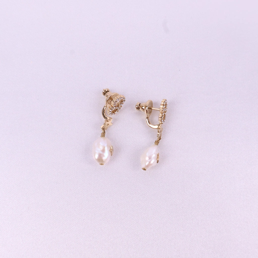 J2889* Christian Dior Earrings Petit CD Earrings in Crystal Resin Pearl | Pre-Owned White Resin Pearl; Crystal