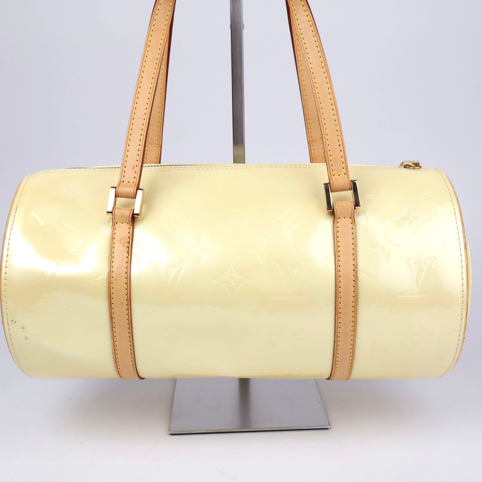 J1366 Louis Vuitton White Monogram Vernis Bedford- Pre Owned