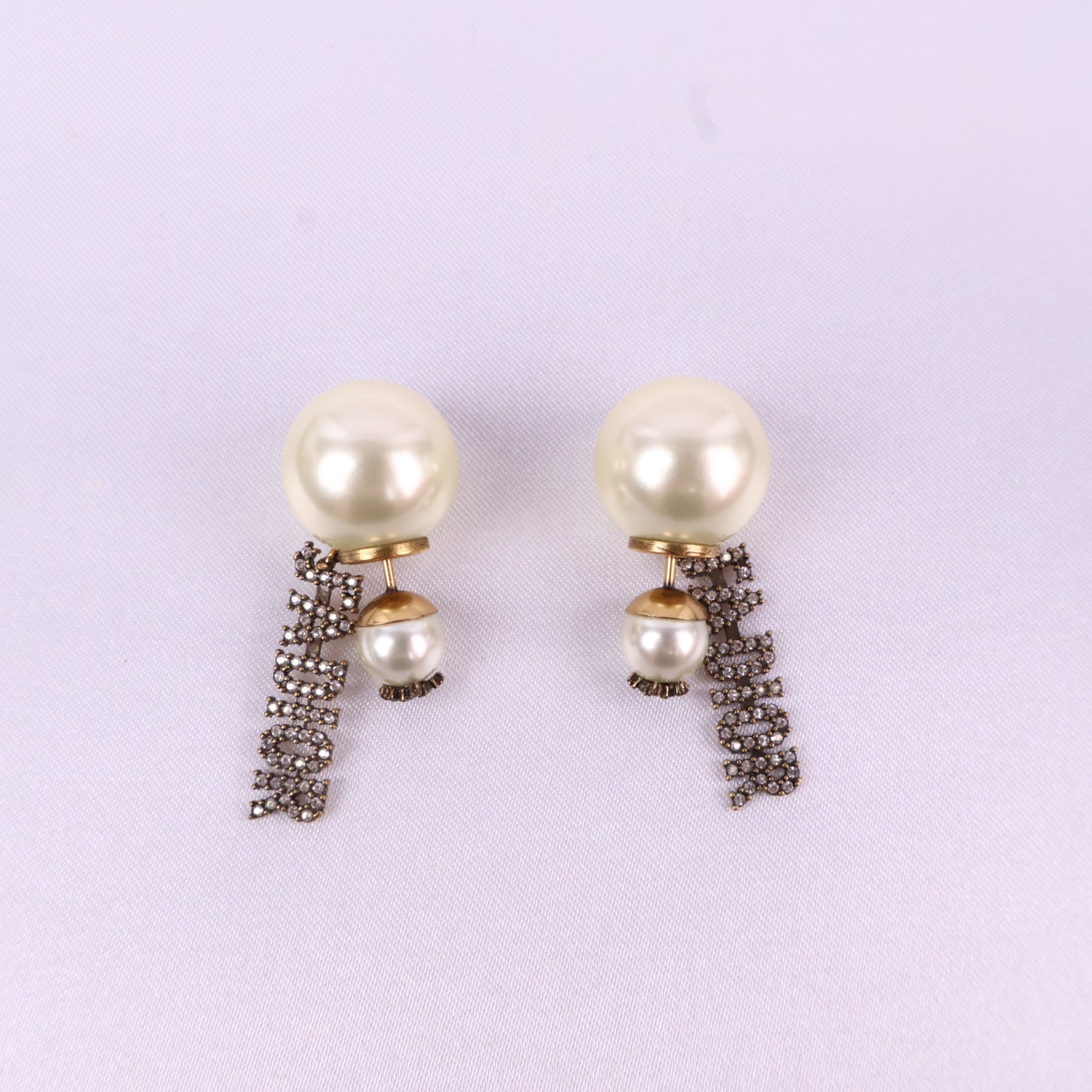J2888* Christian Dior Earrings J'Adior Tribales Earrings | Pre-Owned Gold / White Gold-tone Metal; Resin Pearl