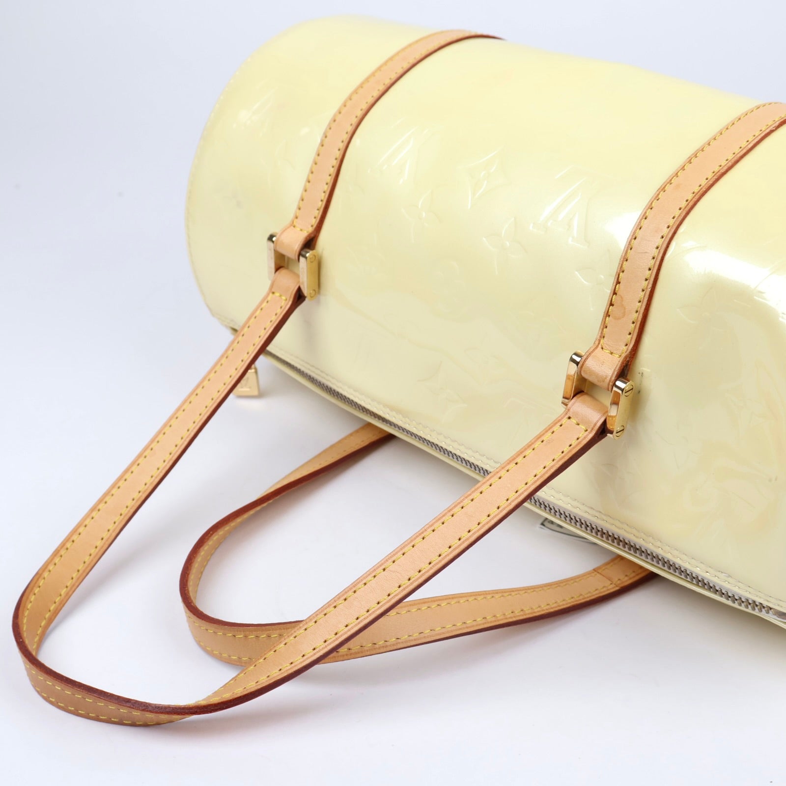 J1366 Louis Vuitton White Monogram Vernis Bedford- Pre Owned