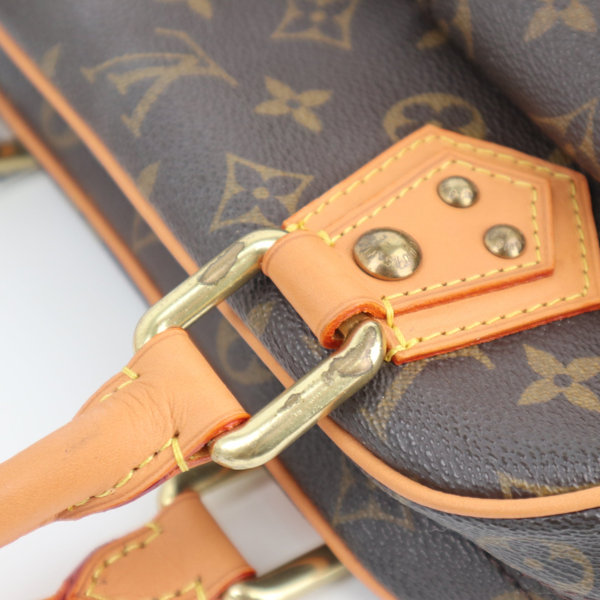Louis Vuitton Monogram Manhattan PM Shoulder Bag C1682R | Pre-Owned Very Good Brown Monogram Canvas