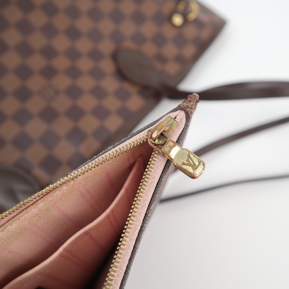 C2551R Louis Vuitton Tote Bag Neverfull MM | Pre-Owned Excellent White / Blue Damier Azur Canvas