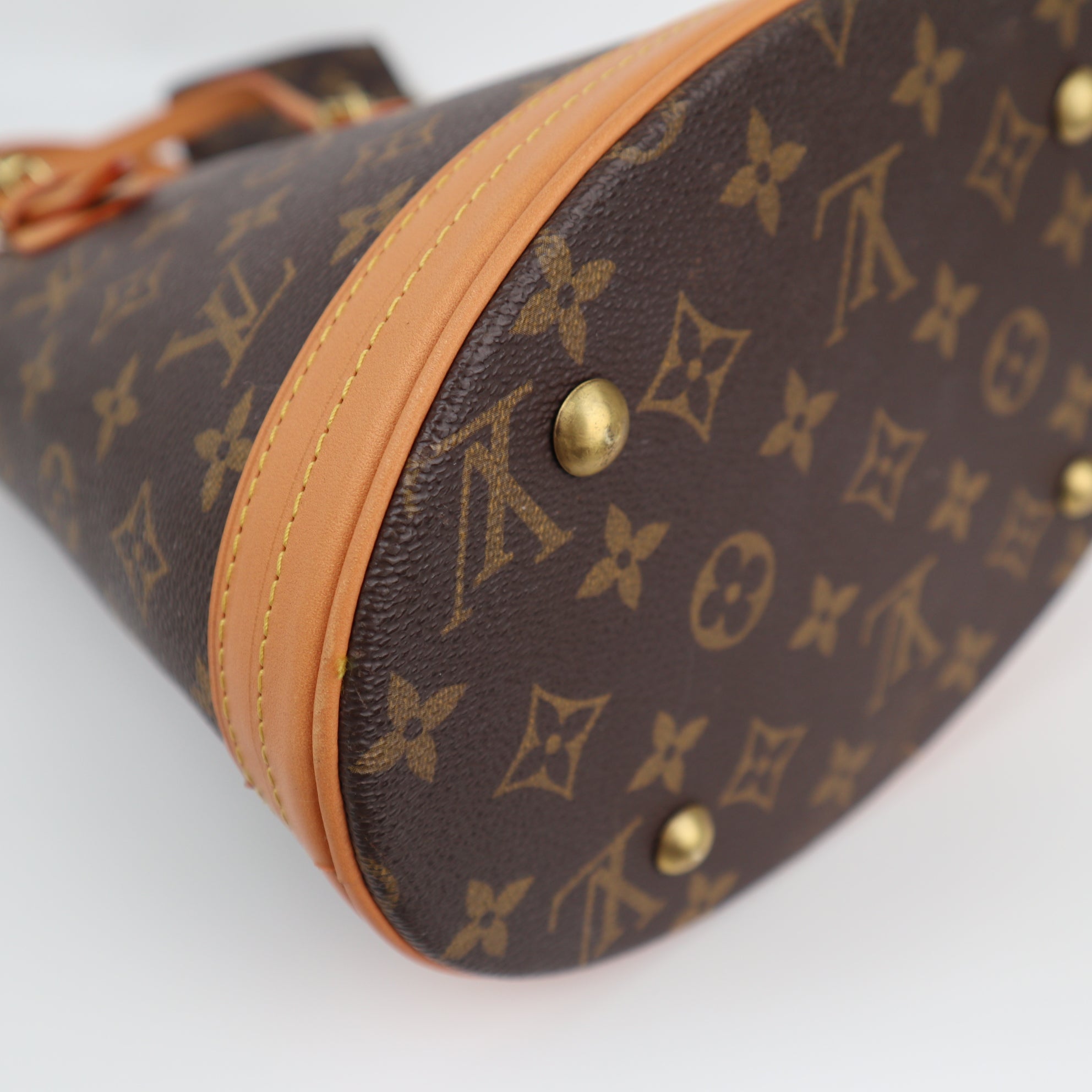 Louis Vuitton Monogram Canvas Petit Bucket Shoulder Bag C1689R | Pre-Owned Very Good Brown Monogram Canvas