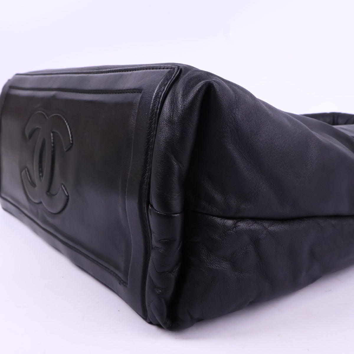 J2853 Chanel Top Handle Bag Coco Cocoon Black Soft Leather Tote Bag | Pre-Owned Black Leather
