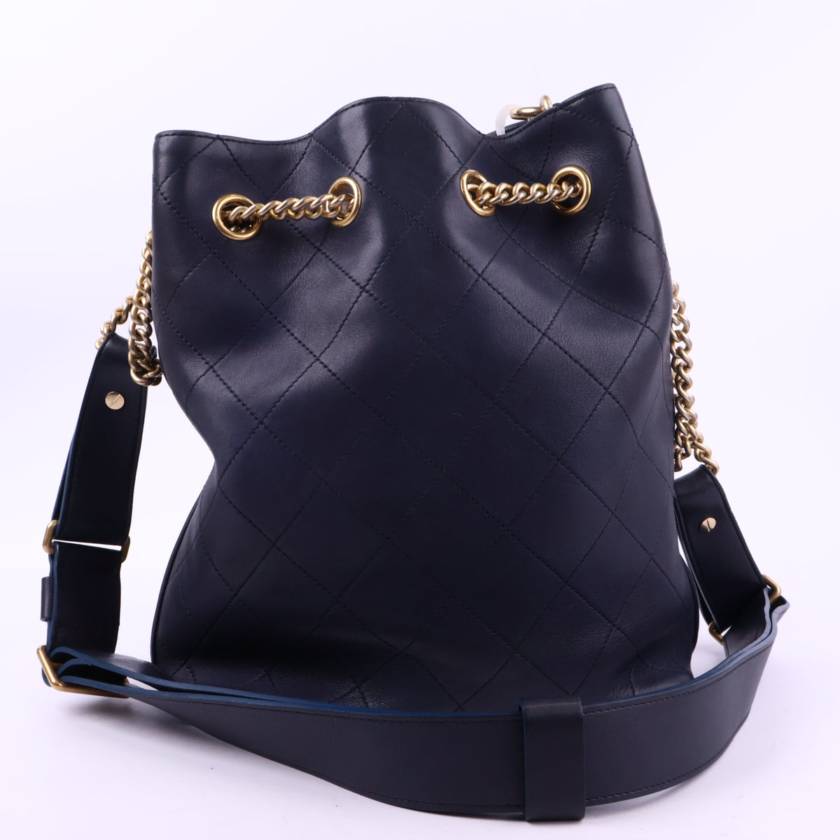 J2943 Chanel Shoulder Bag on my Should' Small Drawstring Bag | Pre-Owned