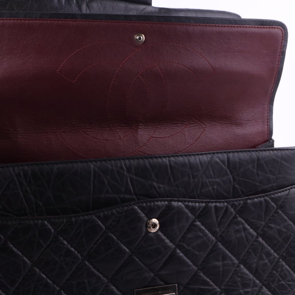 J3753 Chanel Shoulder Bag 2.55 Reissue Maxi Double Flap Bag | Pre-Owned Leather