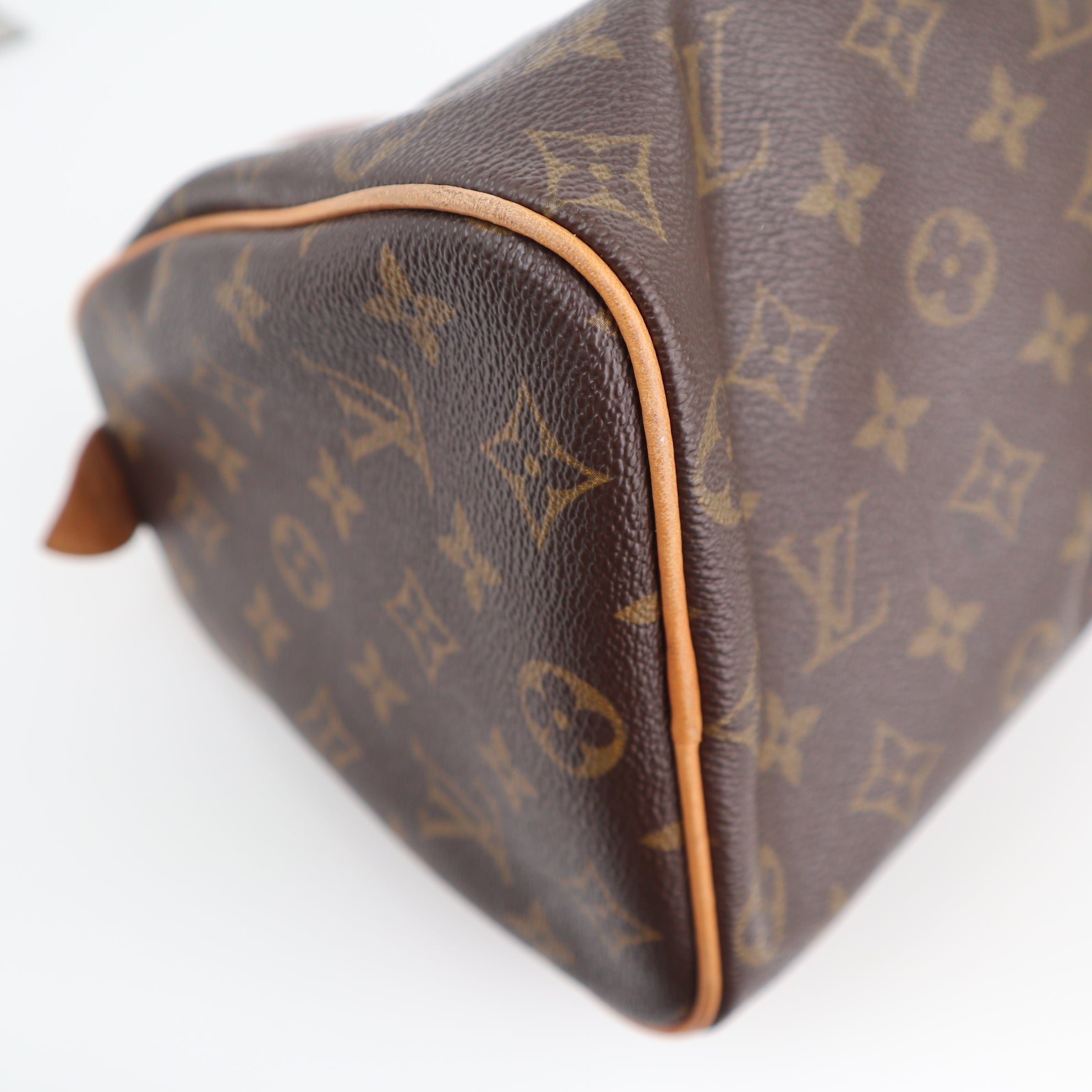 Louis Vuitton Monogram Speedy 25 Shoulder Bag C1704R | Pre-Owned Very Good Brown Monogram Canvas