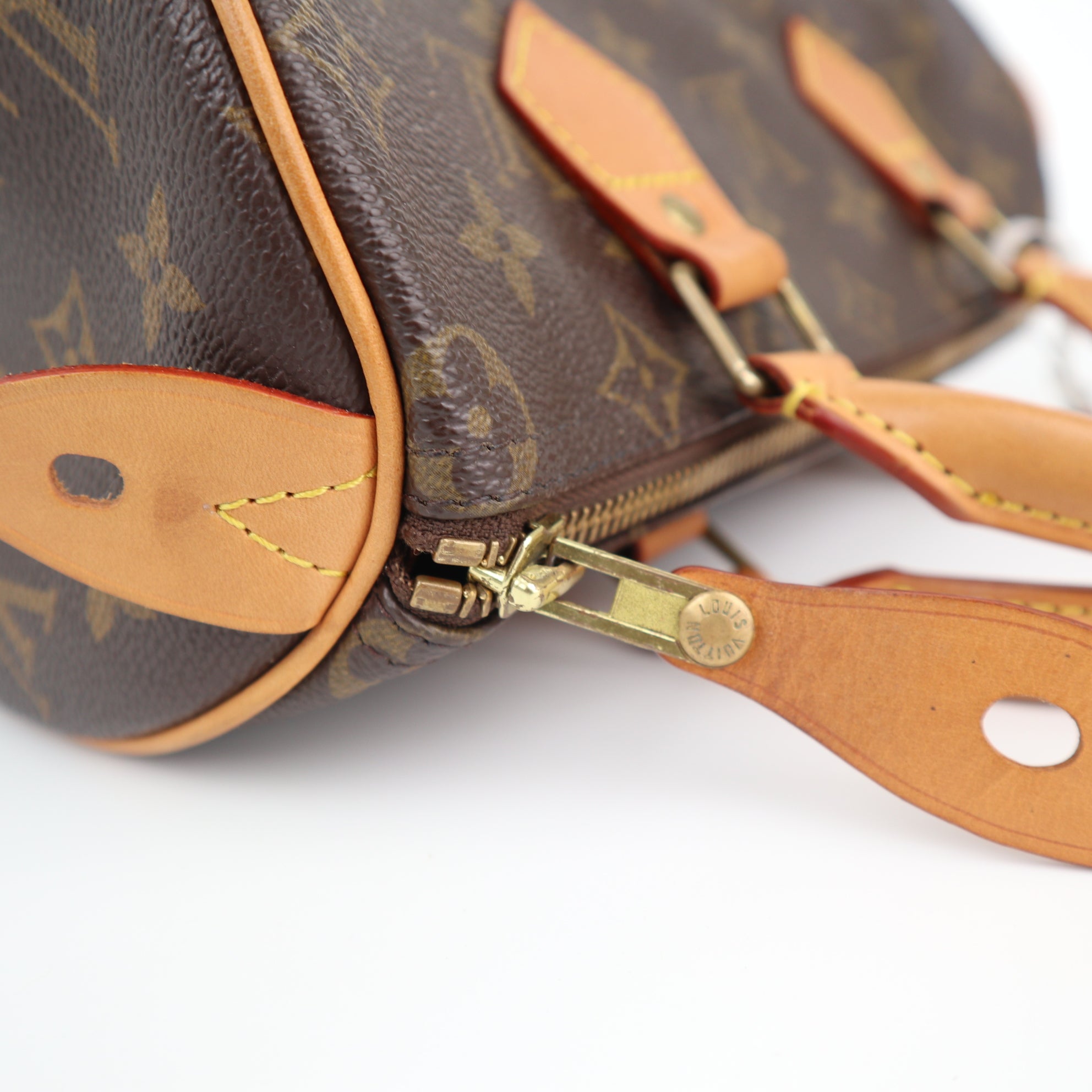 Louis Vuitton Monogram Speedy 25 Shoulder Bag C1704R | Pre-Owned Very Good Brown Monogram Canvas