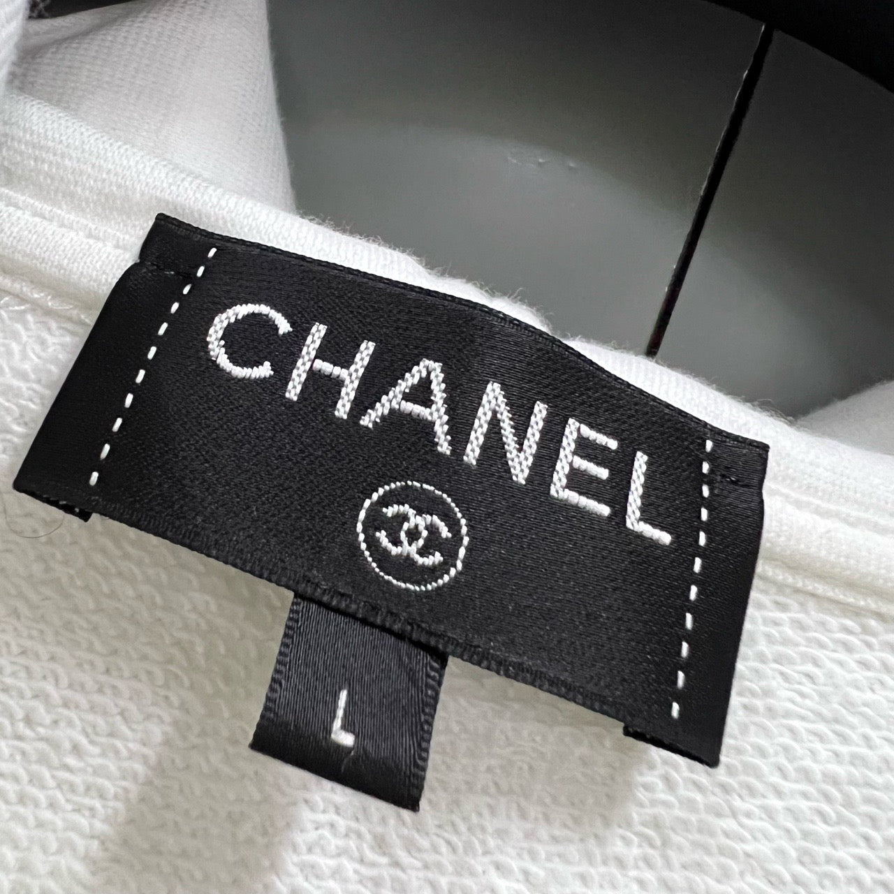 CHANEL Camellia Embroidered Zip-Up Hoodie- 95% new