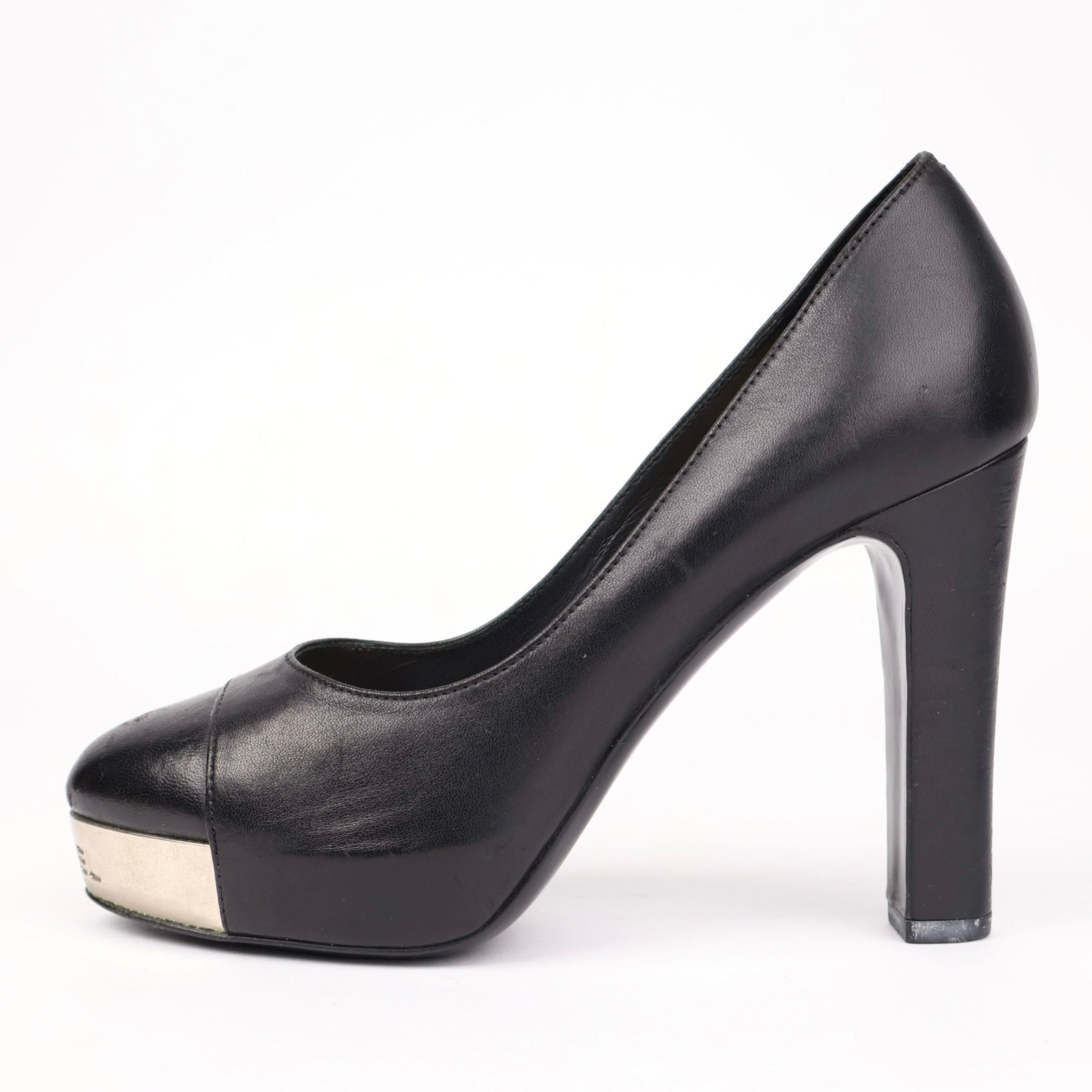 J1319 CHANEL Black Leather Platform Pumps with Metallic Cap Toe Detail EU36/ UK3.5- Pre Owned
