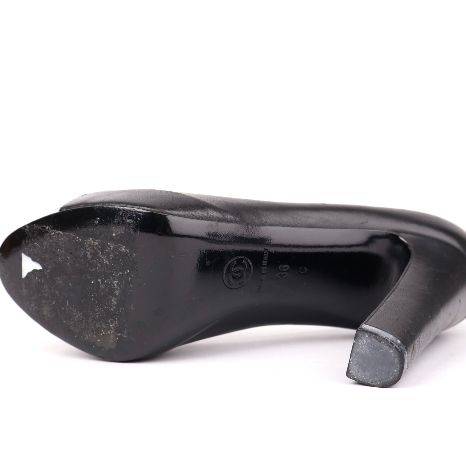 J1319 CHANEL Black Leather Platform Pumps with Metallic Cap Toe Detail EU36/ UK3.5- Pre Owned