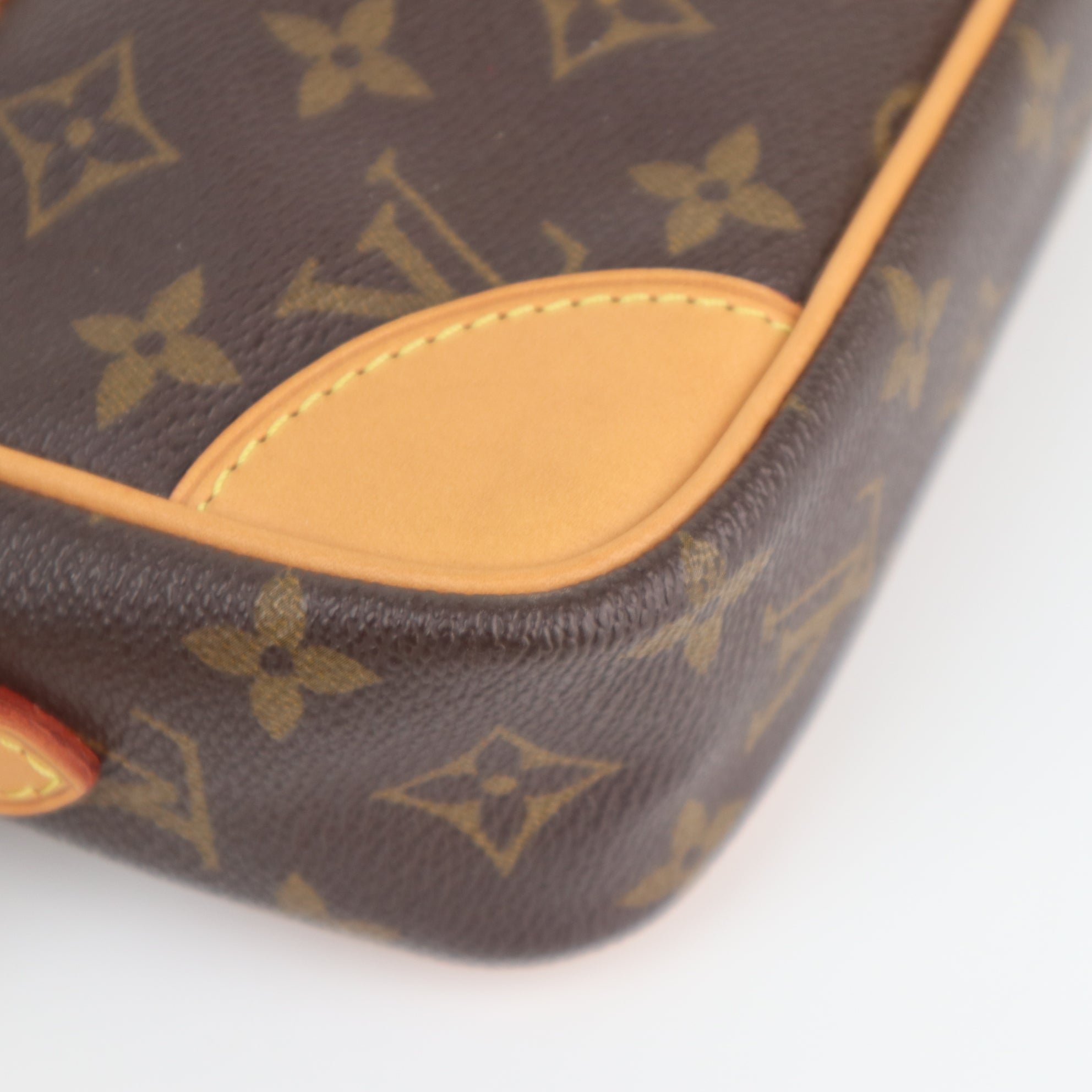 Louis Vuitton Monogram Trocadero 23 Shoulder Bag C1710R | Pre-Owned Very Good Brown Monogram Canvas
