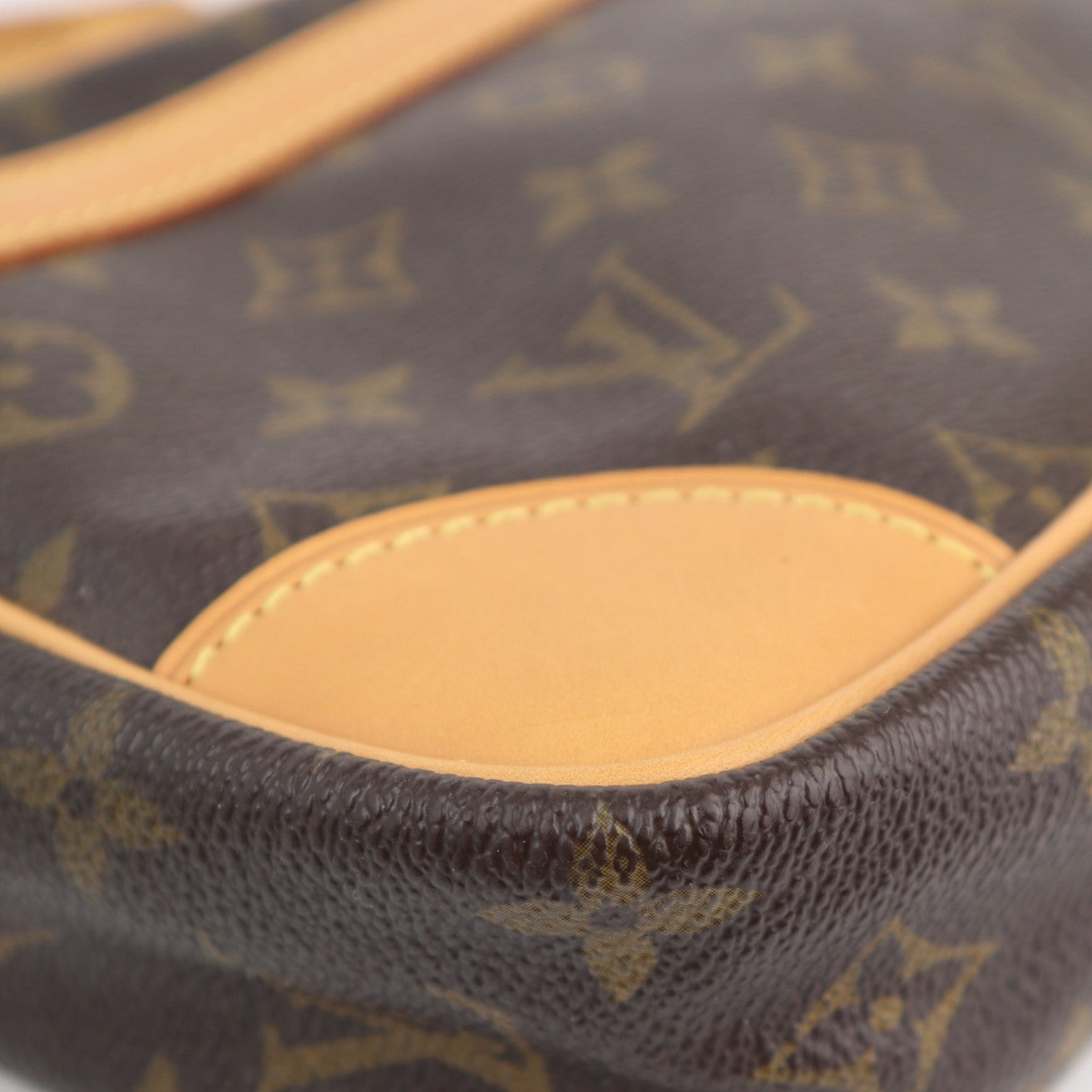 Louis Vuitton Monogram Trocadero 27 Shoulder Bag C1711R | Pre-Owned Very Good Brown Monogram Canvas