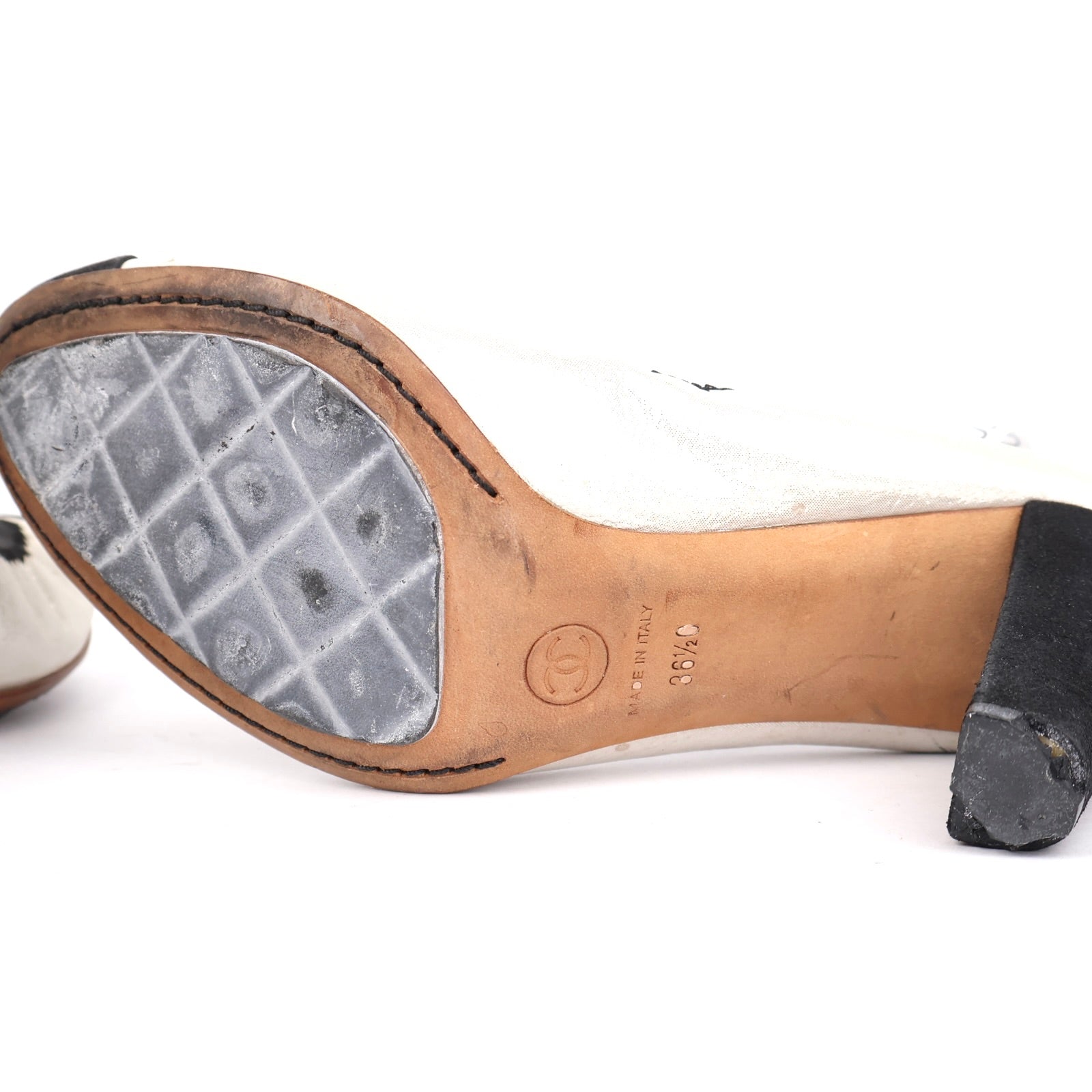 J1328 CHANEL Sliver and Black Two-Tone Canvas Pumps EU36.5/UK3.5- Pre Owned