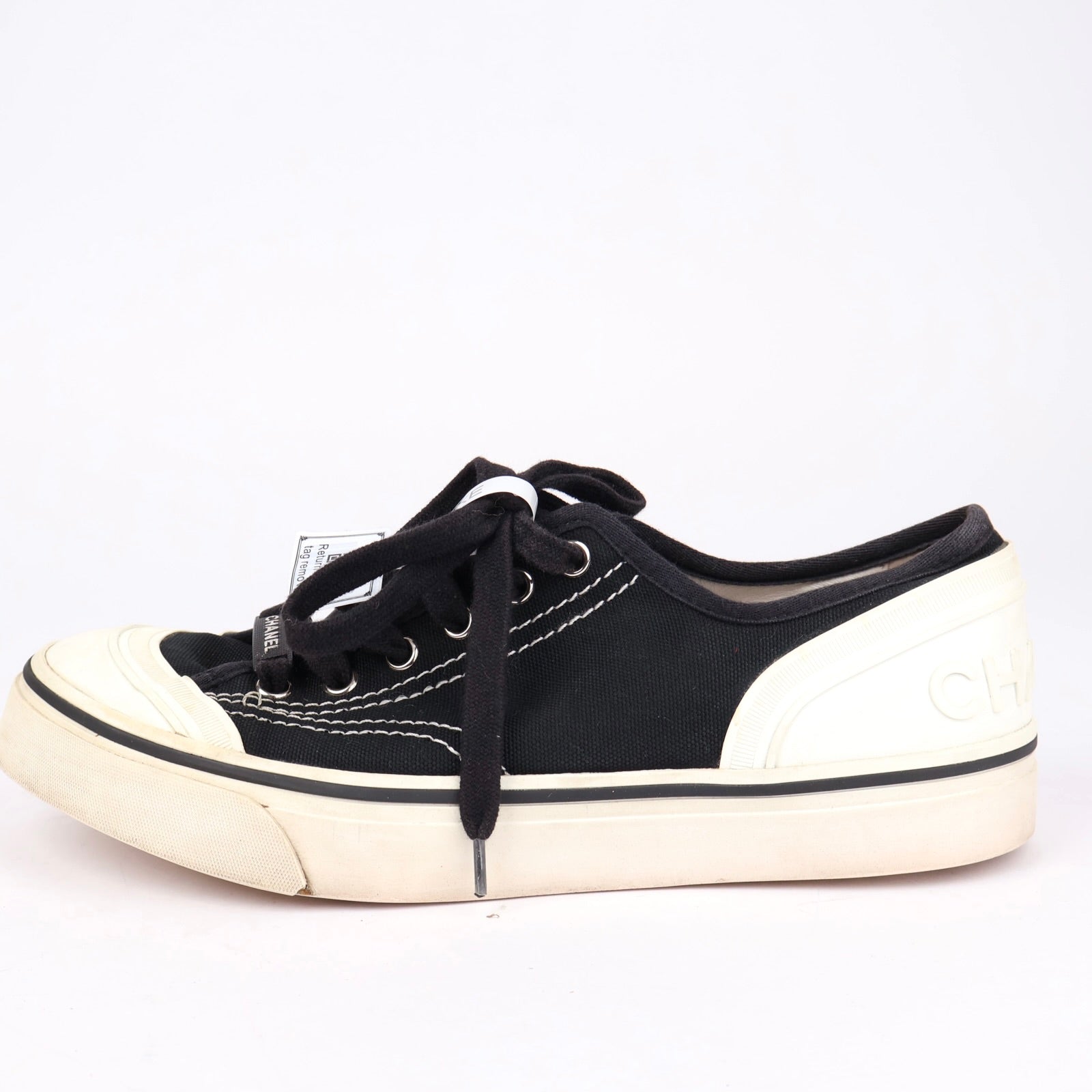 J1335 CHANEL Black Canvas Low-Top Sneakers EU38.5/UK5.5- Pre Owned