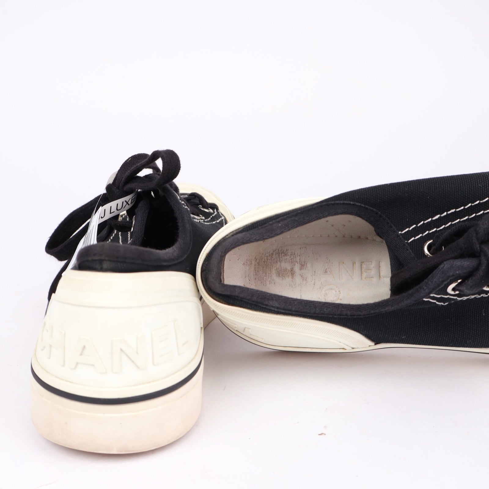 J1335 CHANEL Black Canvas Low-Top Sneakers EU38.5/UK5.5- Pre Owned