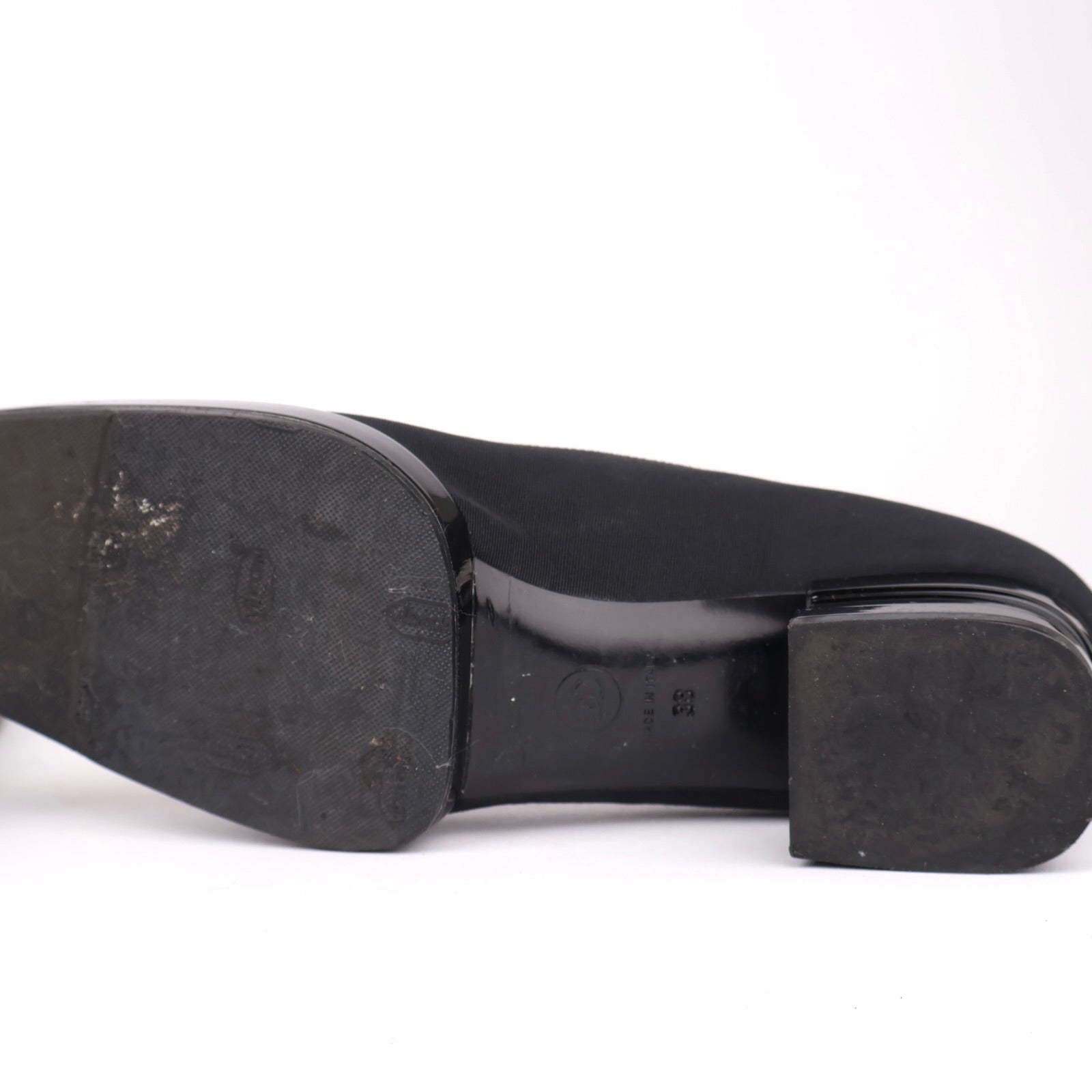 J1336 CHANEL Black Grosgrain and Patent Leather Low Heel Pumps EU38/UK5- Pre Owned