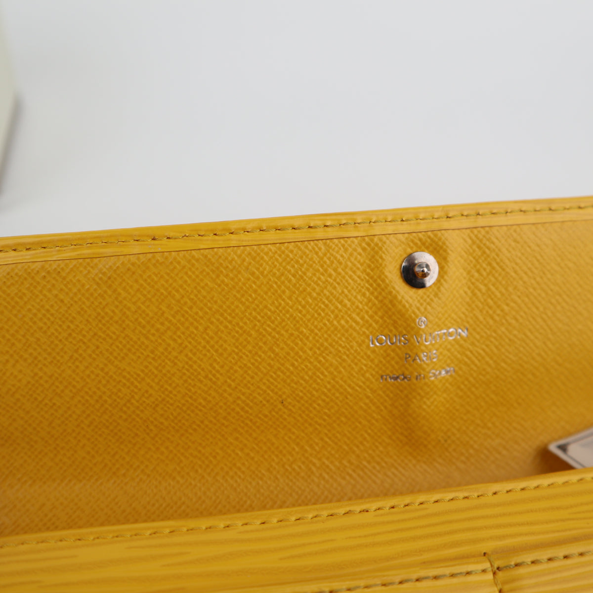 C2581 Louis Vuitton Wallet Yellow Epi Walle | Pre-Owned Very Good Yellow Leather